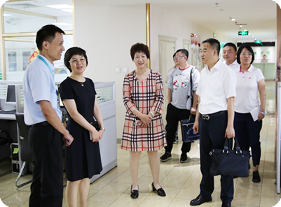   哈爾濱市統(tǒng)計局副局長丁威、道里區(qū)統(tǒng)計局、工農(nóng)街道辦事處相關(guān)領(lǐng)導(dǎo)蒞臨金農(nóng)網(wǎng)調(diào)研指導(dǎo)農(nóng)業(yè)電商工作